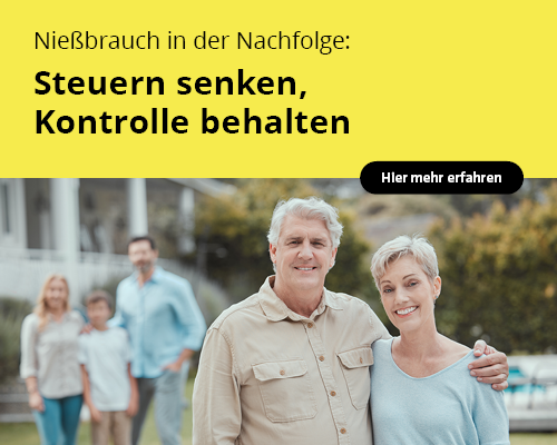 Lächelndes altes Paar - Thema: Nießbrauch in der Nachfolge